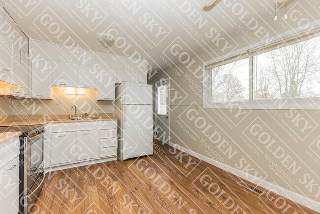 Foto del edificio - 8501 W Pleasant Rd
