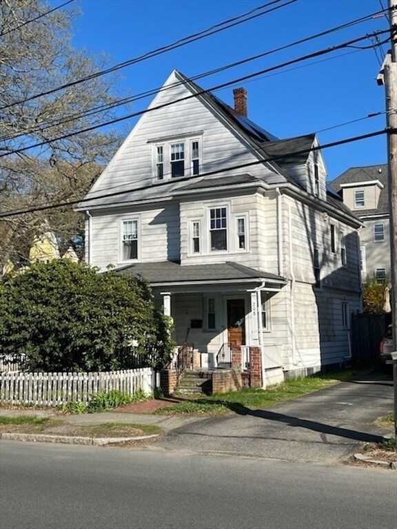 Foto del edificio - 208 Brush Hill Rd