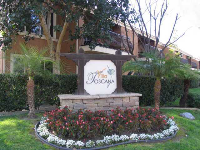 Primary Photo - Great Two Bedroom Corner Unit in Villa Tos...