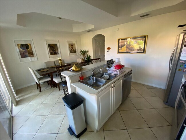 Foto del edificio - 4961 Windward Way