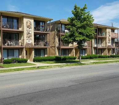 Building Photo - 3932-3936 N Narragansett Ave