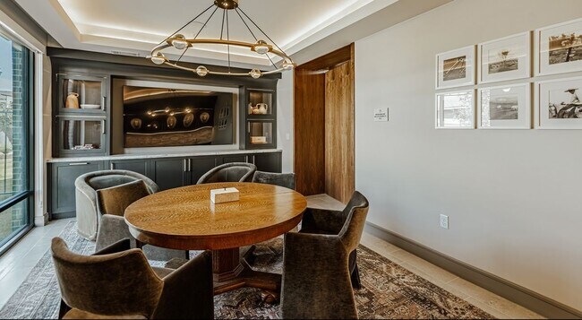 Foto del edificio - 125 Larkspur Park Blvd