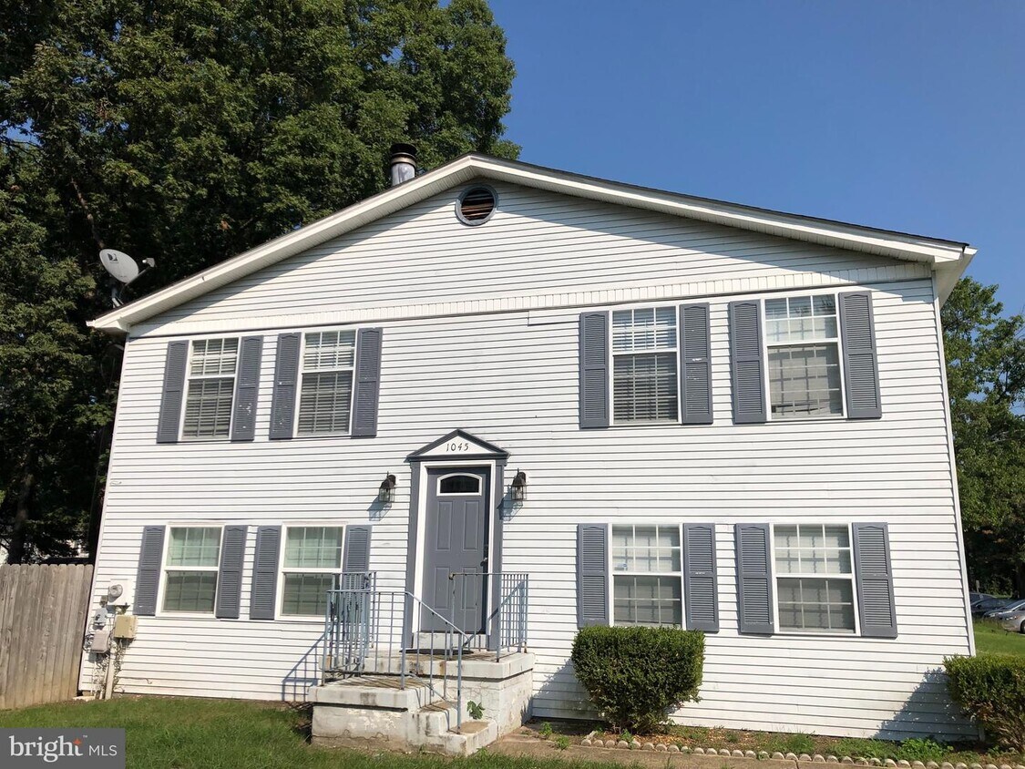 1045 Dorset Dr, Waldorf, MD 20602 Townhome Rentals in Waldorf MD