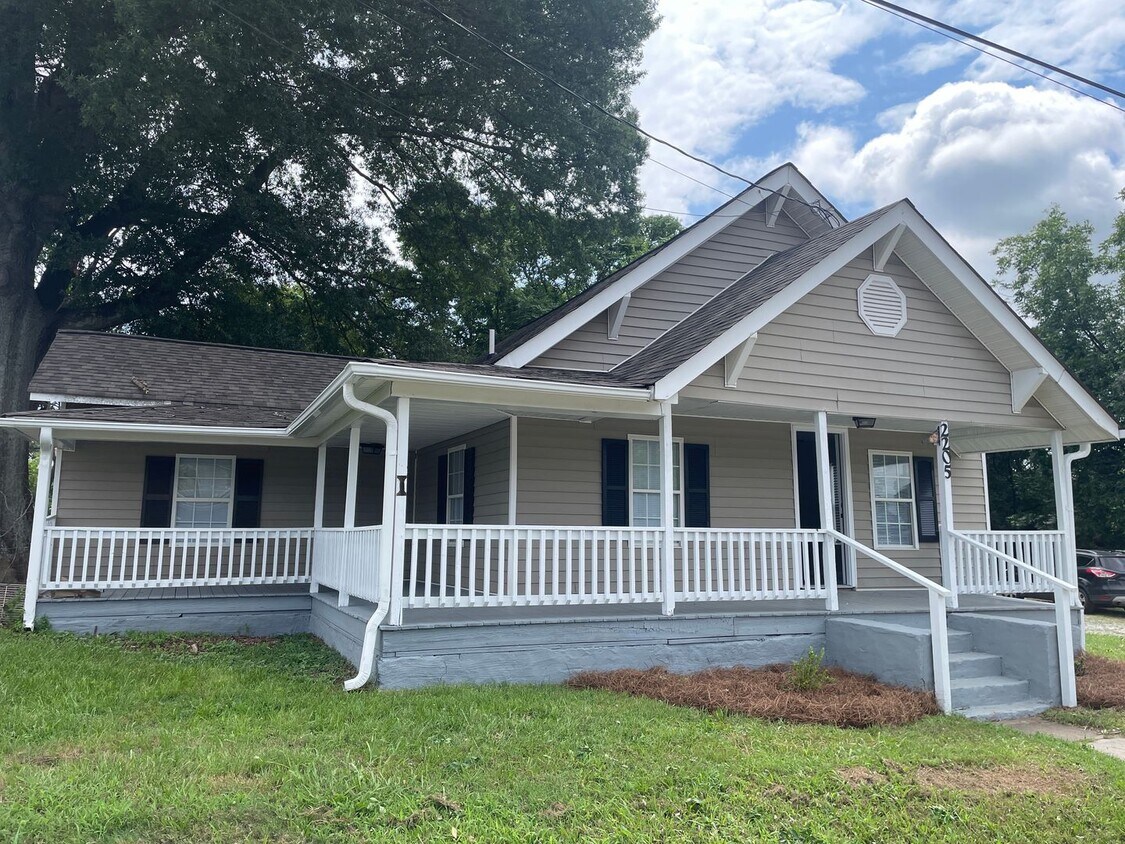Foto principal - 2205 Cole Rd