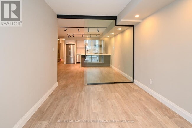 Building Photo - 25 The Esplanade