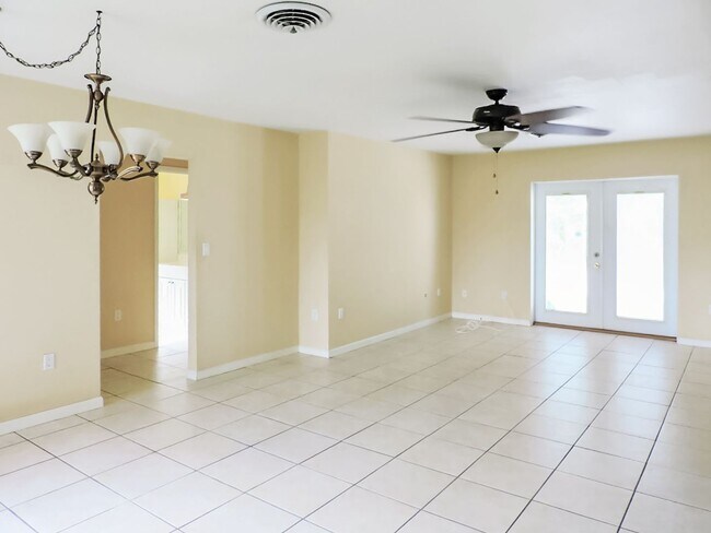 Foto del edificio - Venice Gardens Annual Home for Rent