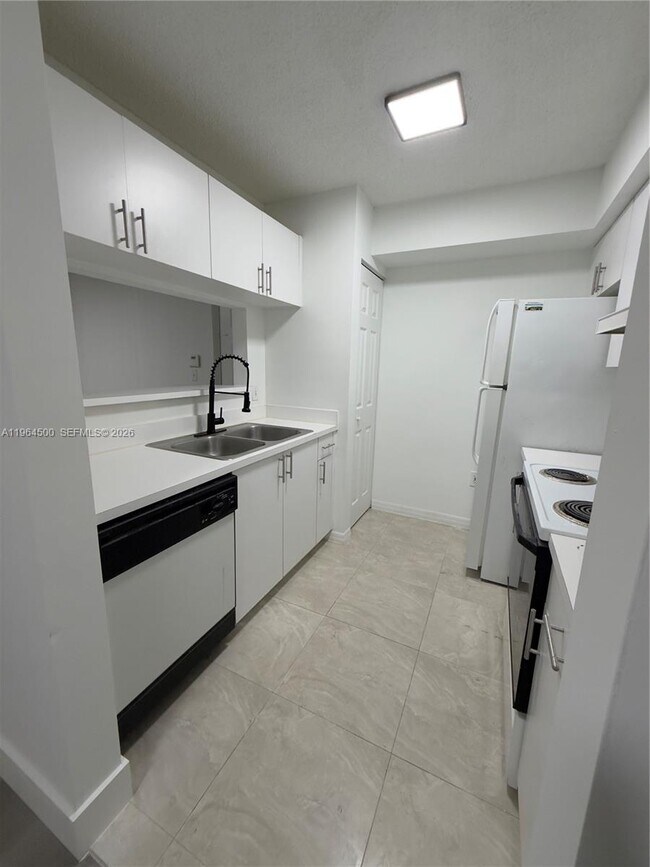 Foto del edificio - 12172 St.Andrews Pl