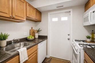 Building Photo - Northwest Crossing Apartment Homes