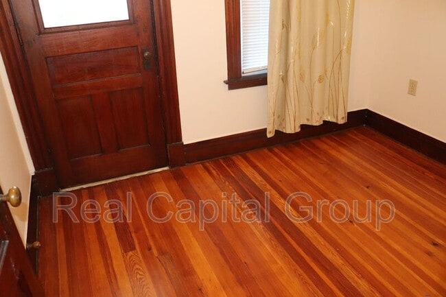 Foto del edificio - 704 South Ave