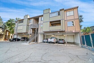 Building Photo - 2085 Highview Ct