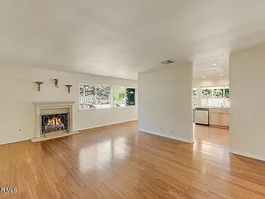 Foto del edificio - 931 Driftwood Cir