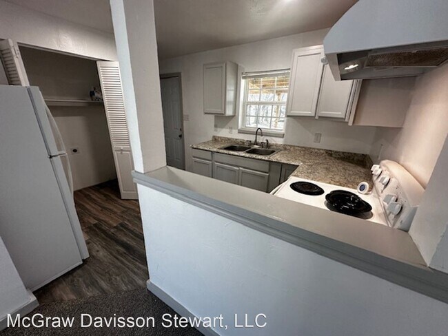 Foto del edificio - 2 br, 1 bath House - 829 N. Francis Ave