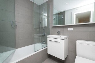 Interior Photo - 1410 Columbia