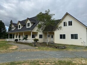 Building Photo - 2275 Galice Rd