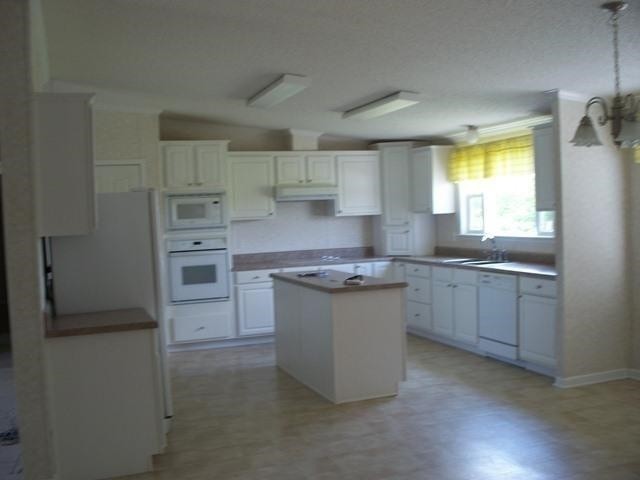 Building Photo - 1380 Halltown Rd