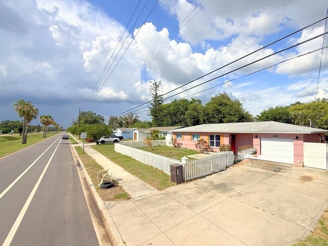 Photo - 7111 16th St N House