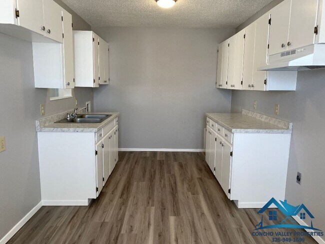 Foto del edificio - 3114 Juanita Ave