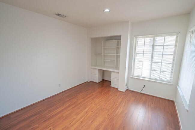 Foto del edificio - 24921 Chicory Ct