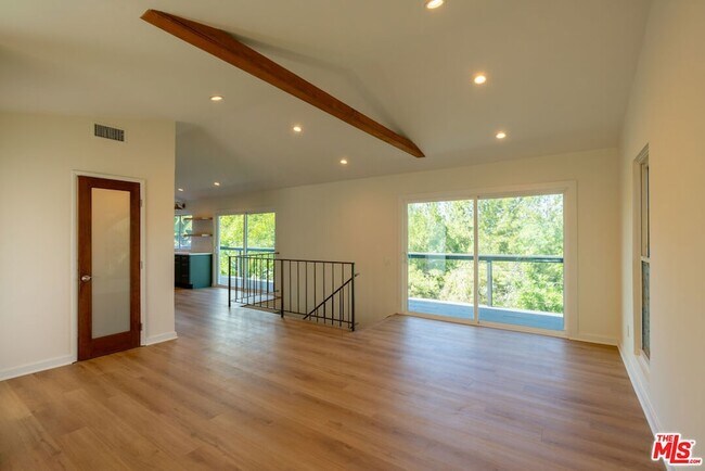 Building Photo - 4629 Palmero Dr
