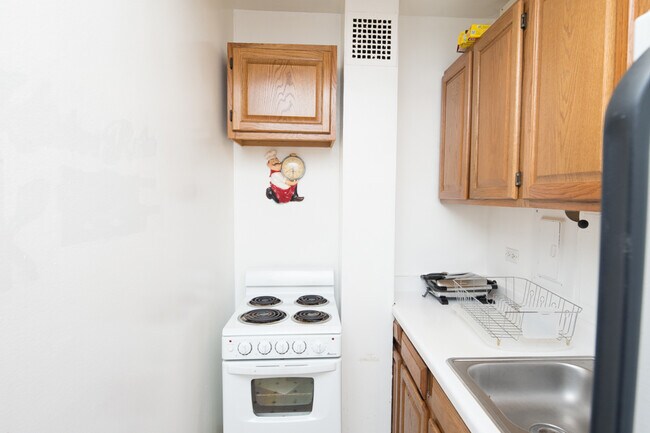 Foto del edificio - 4180 N Marine Dr