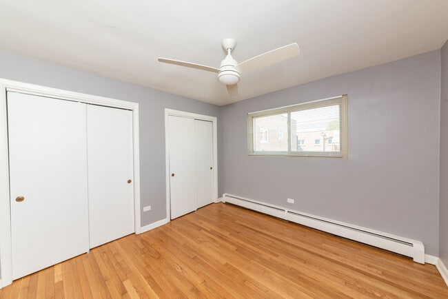 Building Photo - 335 Custer Ave