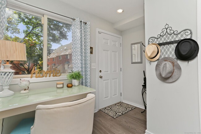 Foto del edificio - 101 Grove St