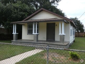 Building Photo - 1300 W Intendencia St