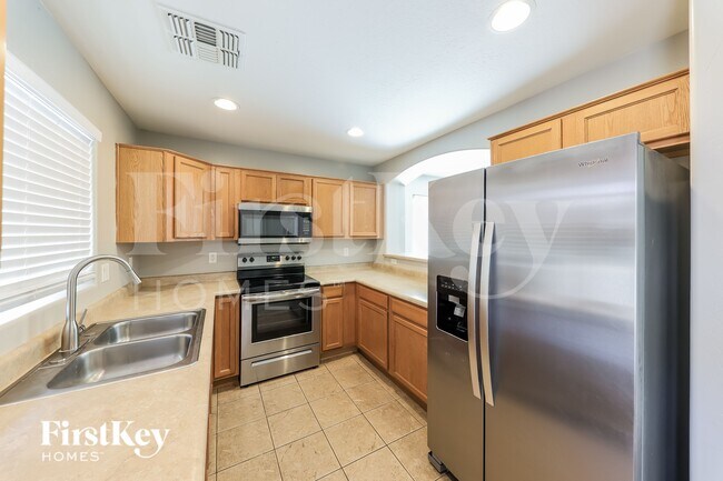 Building Photo - 14088 W Larkspur Dr