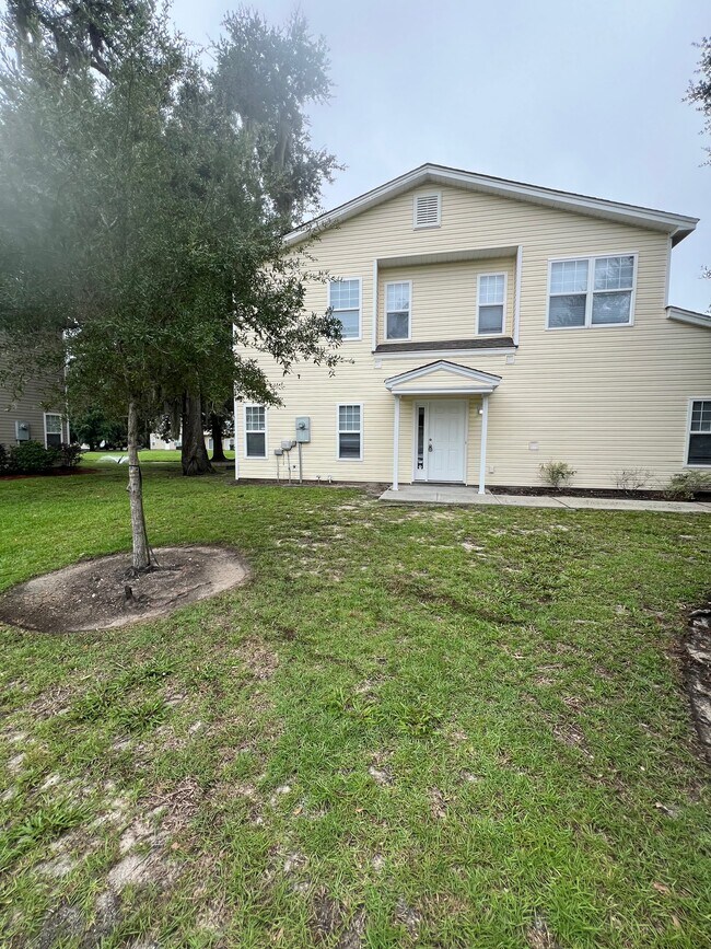 Foto del edificio - 114 Grand Oaks Dr