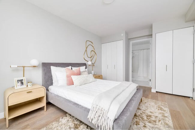 Building Photo - 2-20 Malt Dr