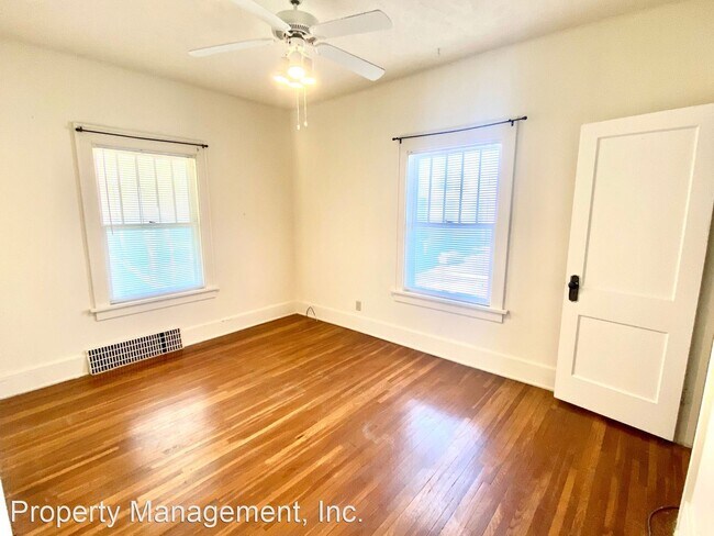 Building Photo - 4 br, 2.5 bath House - 1730 Lake St
