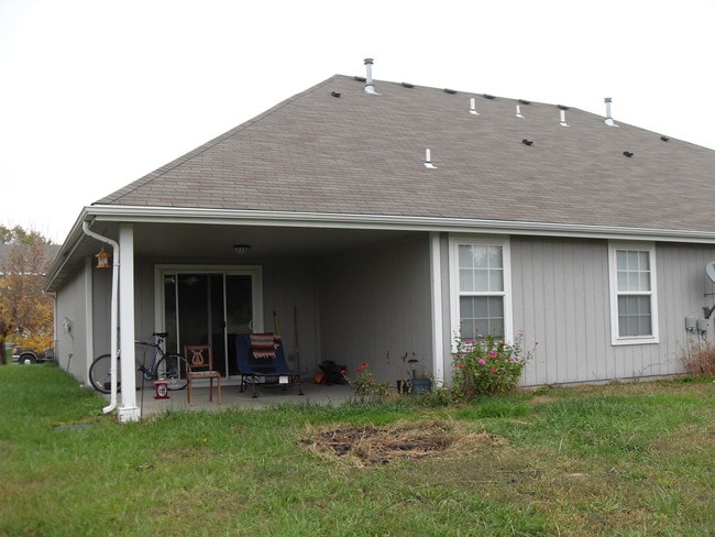 Building Photo - 2419 E 27th Terrace