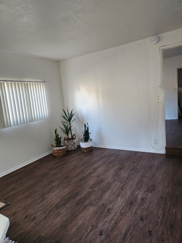 2305 Lemon Ave Unit 7, Signal Hill, CA 90755 Apartment for Rent in