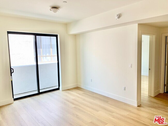 Foto del edificio - 1822 Overland Ave