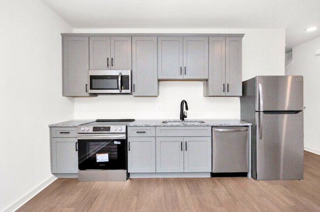 Diseño listo para chefs. Acabados de primera calidad y una distribución espaciosa que facilitan la preparación de las comidas. - 2512 Freeman Rd SW