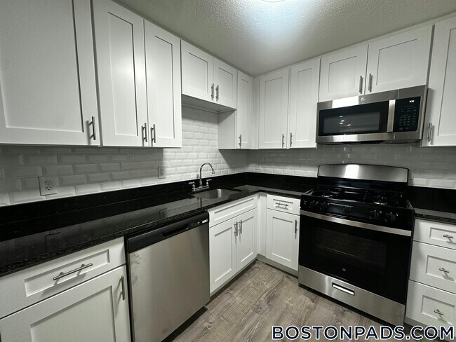 Building Photo - 25 Kenmar Dr
