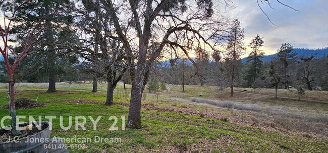 Foto del edificio - Spectacular Views in the Heart of Applegate Wine Country