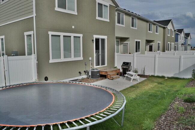 Building Photo - 12816 S Fairholme Cir
