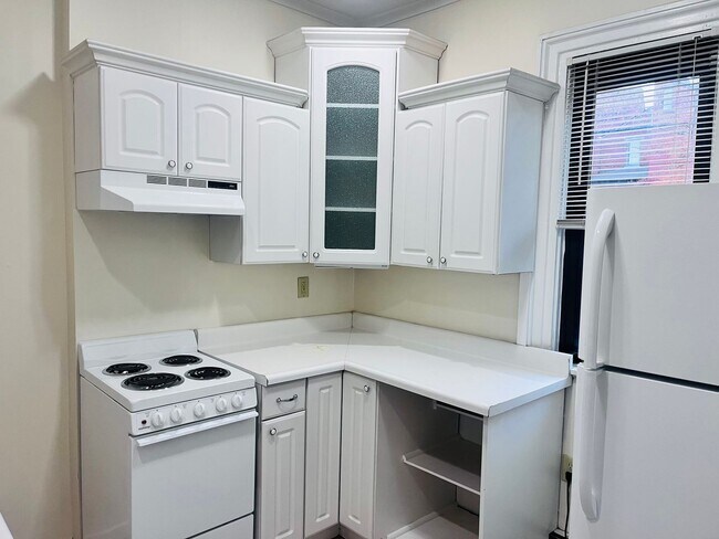 Foto del edificio - 845 Western Ave