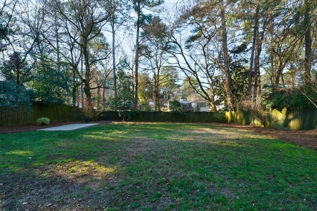 Building Photo - 995 Lindbergh Drive NE