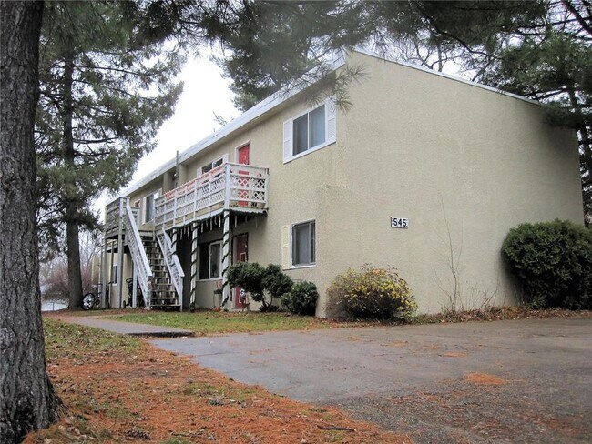 Foto del edificio - 545 Birchcrest Dr