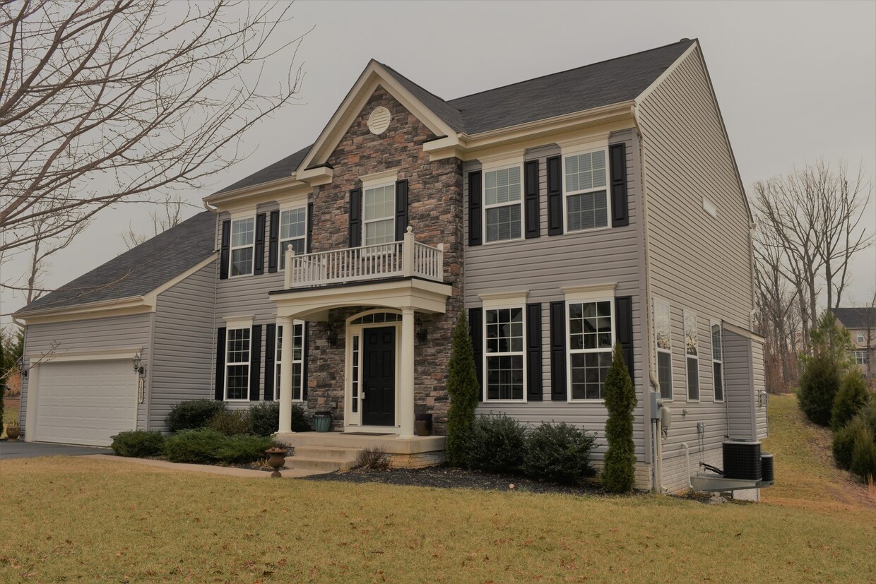 Primary Photo - COMING SOON! 5 Bedroom, 3.5 Bath Colonial ...