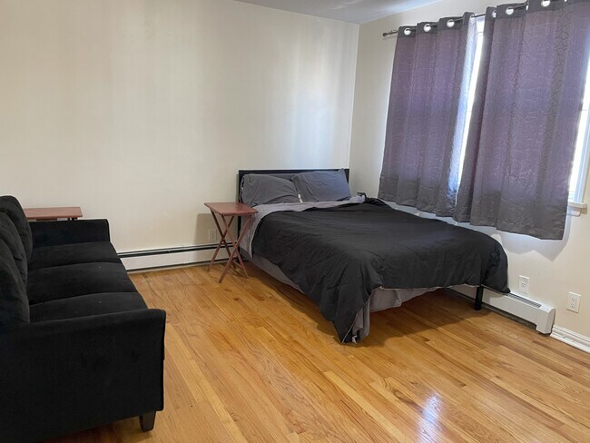 Foto del edificio - 8453 127th St