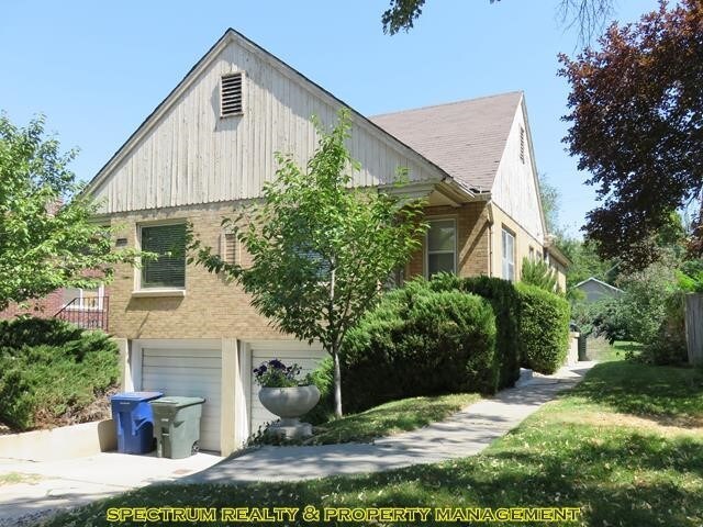 Foto principal - 2 Bd/1 Ba Duplex for rent in Sugarhouse!
