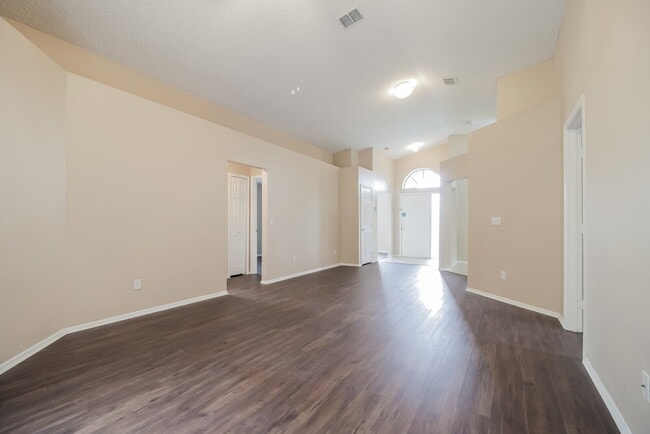 Building Photo - 2230 Justin Ave