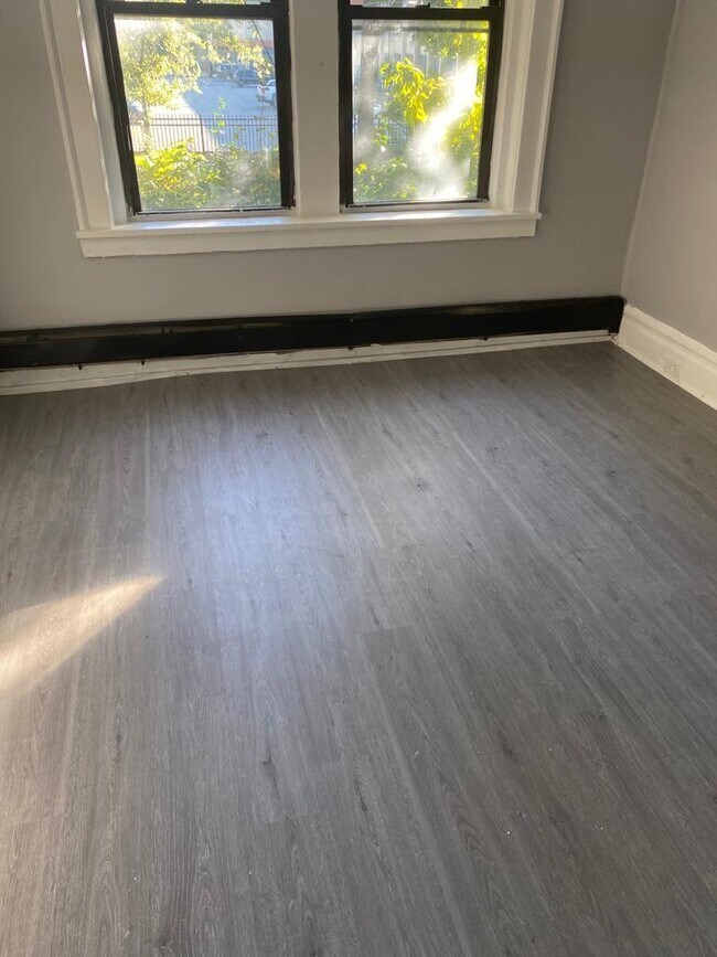 Foto del edificio - 99 Parker St