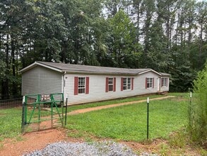 Building Photo - 4180 Valley Trail
