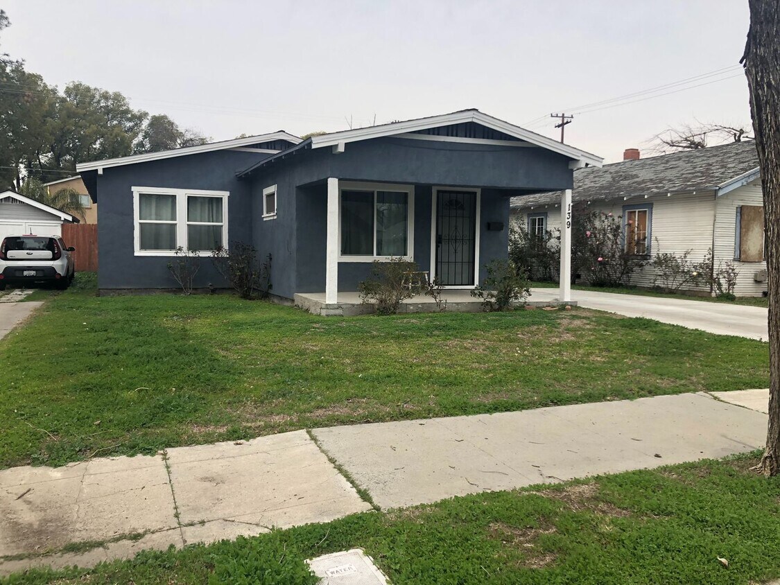 Primary Photo - 139 Almond Ave