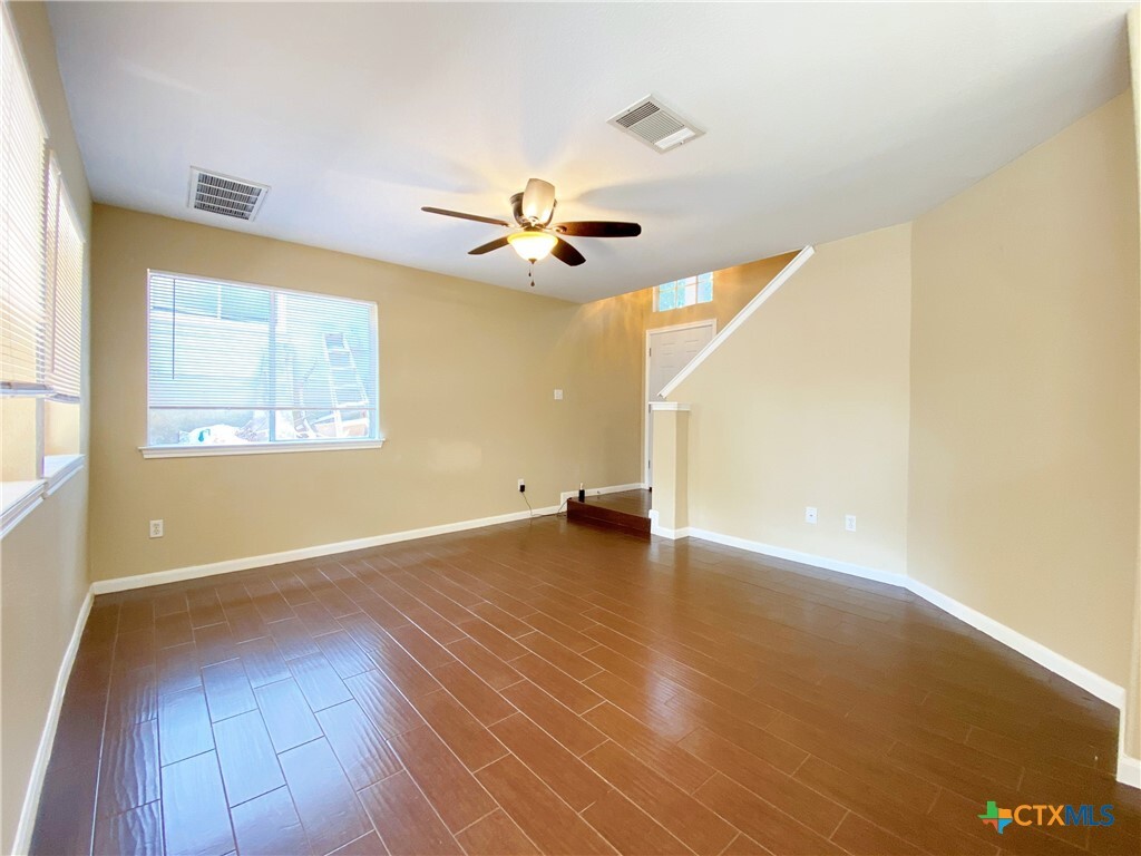Foto del edificio - 833 Sagewood Trail