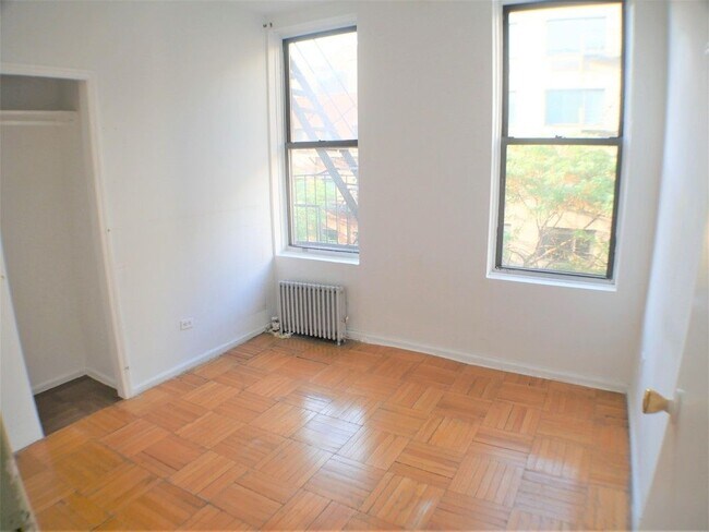 Building Photo - 366 W 52nd St
